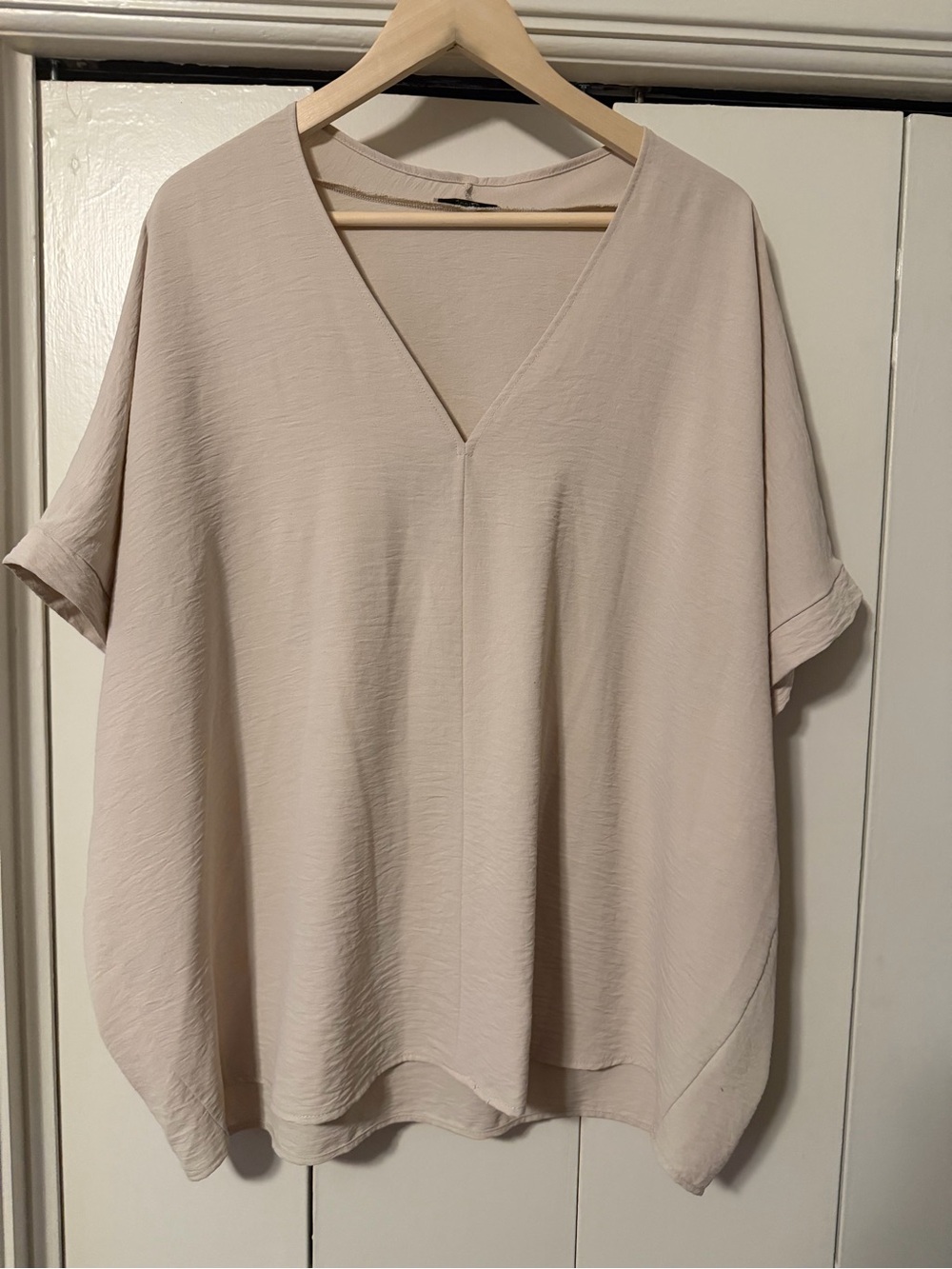 JODIFL Cream V-Neck Short Sleeve Textured Top fits like 2X